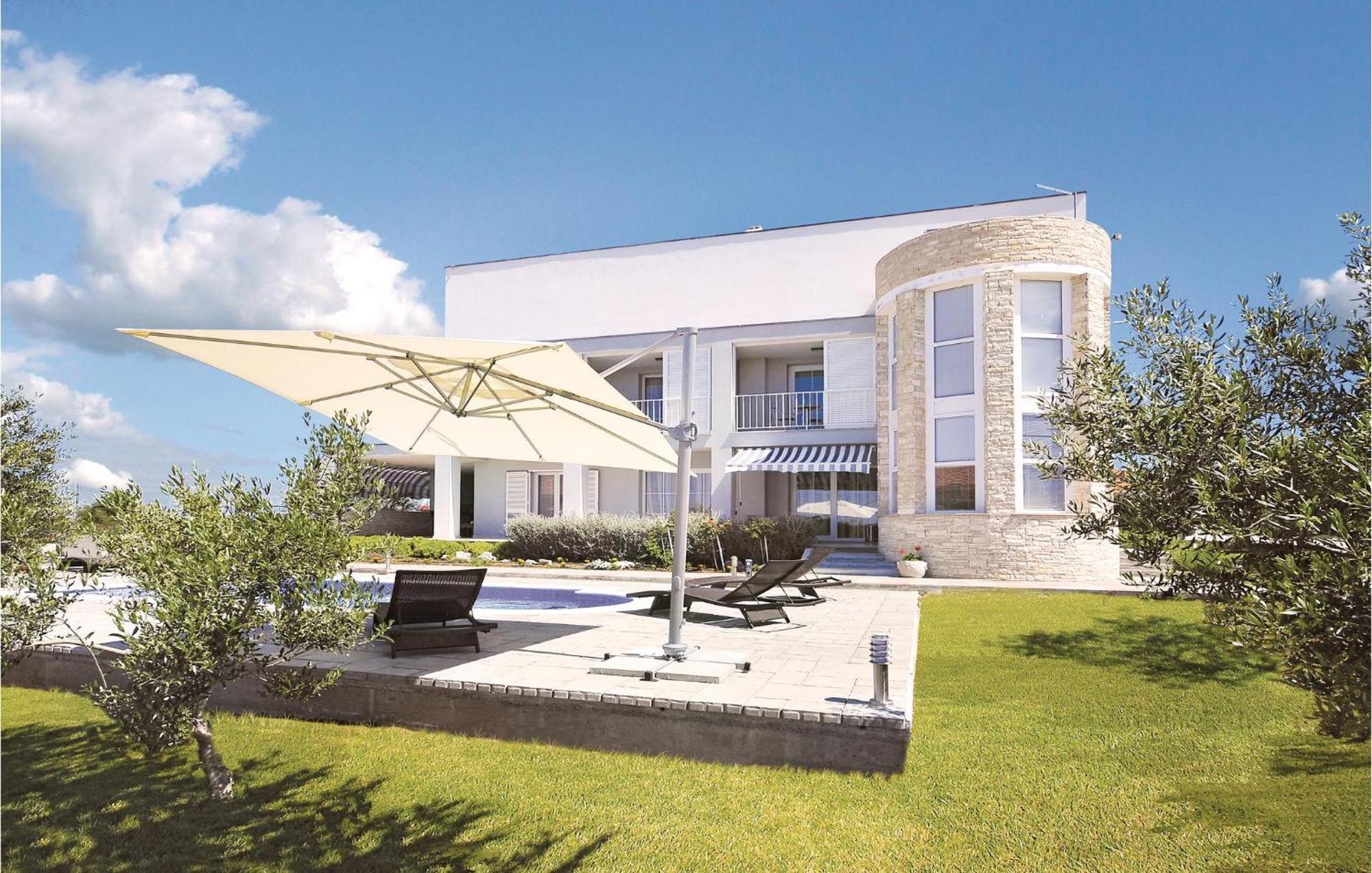 5 Bedroom Amazing Home In Debeljak Zewnętrze zdjęcie
