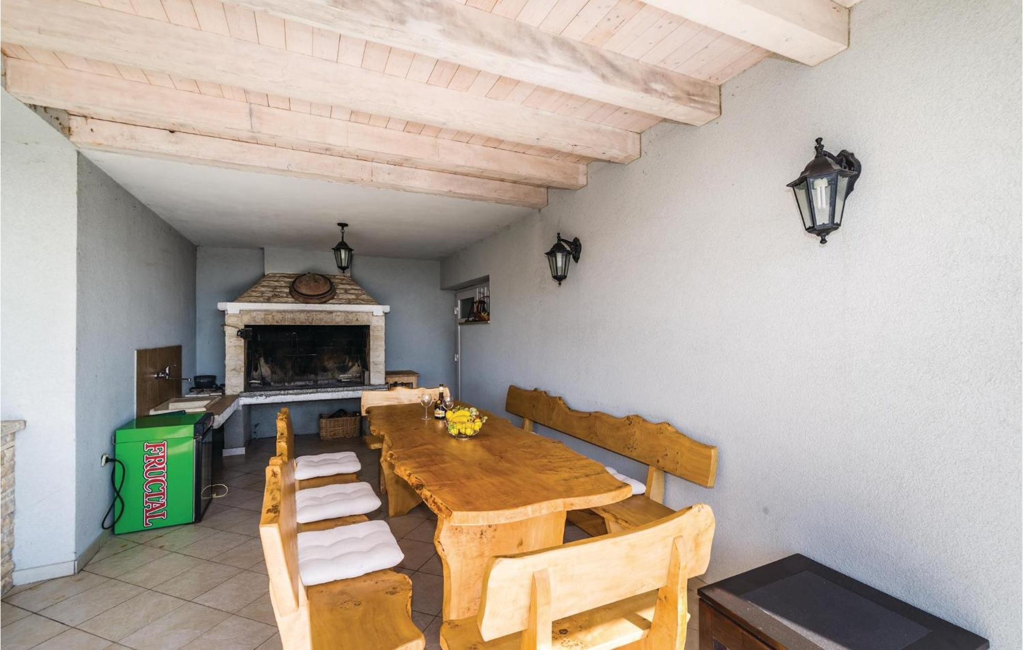 5 Bedroom Amazing Home In Debeljak Zewnętrze zdjęcie