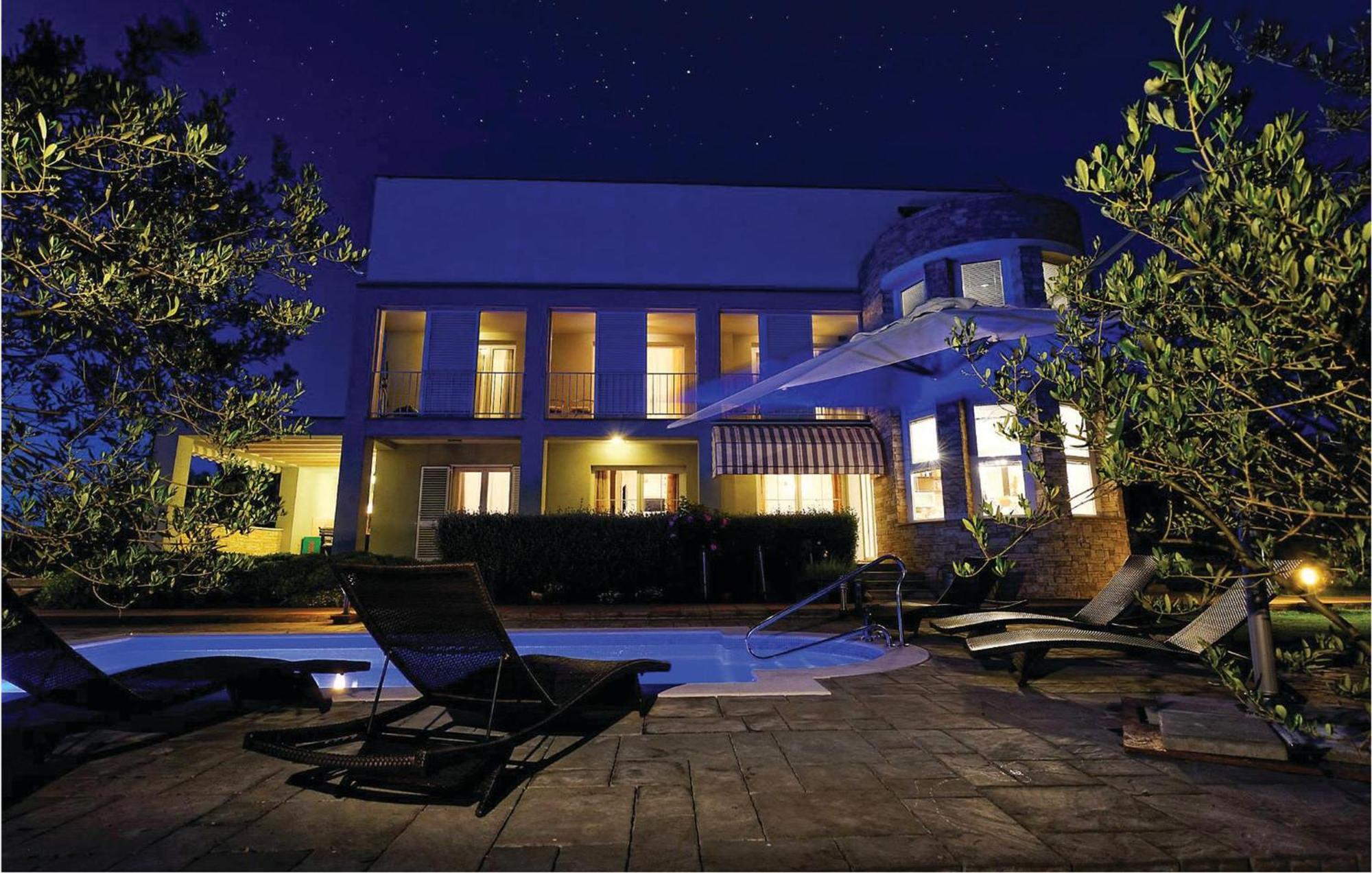 5 Bedroom Amazing Home In Debeljak Zewnętrze zdjęcie
